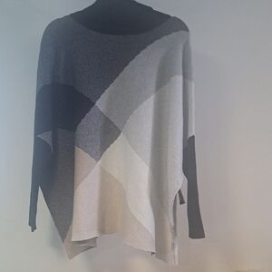 Joseph Monochrome Geometric Poncho
